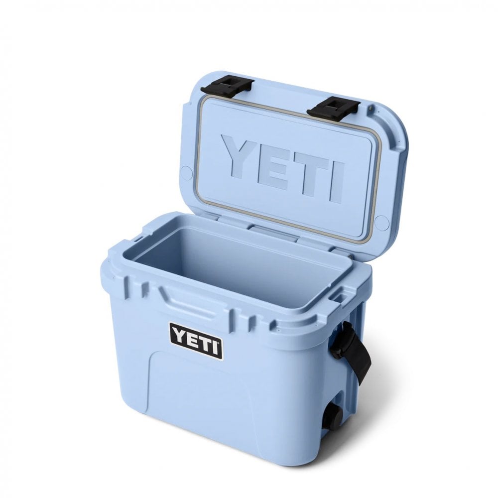 Roadie® 15 Cool Box - Big Sky Blue