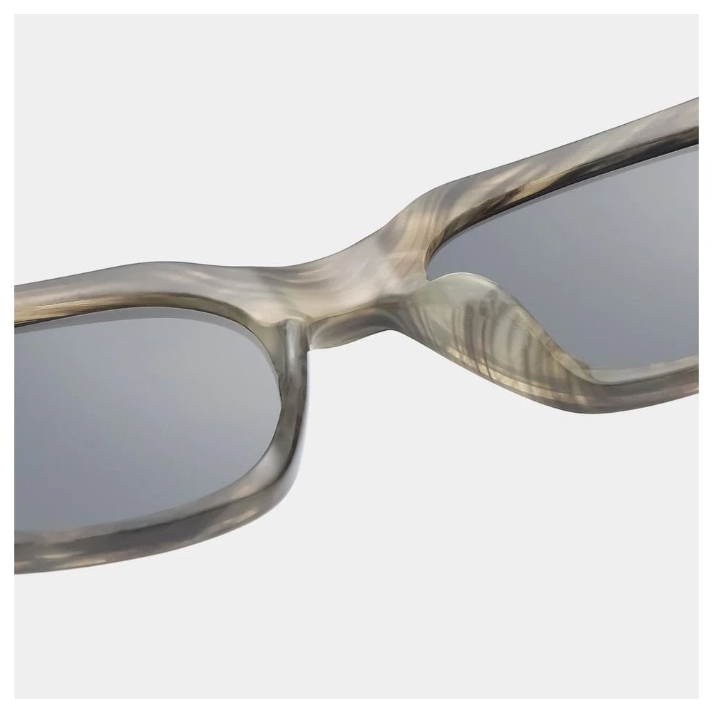 Bror Sunglasses - Striped Horn