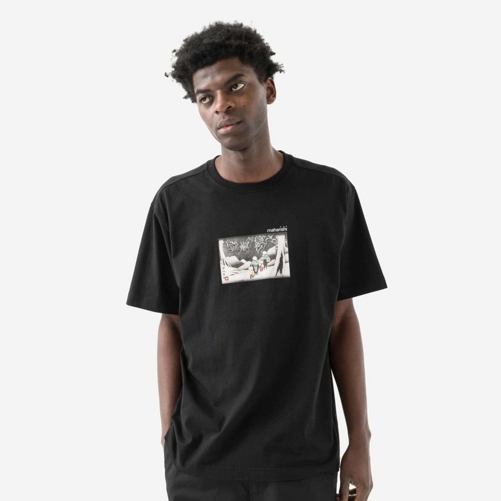 2213 Travellers In Snow T-shirt