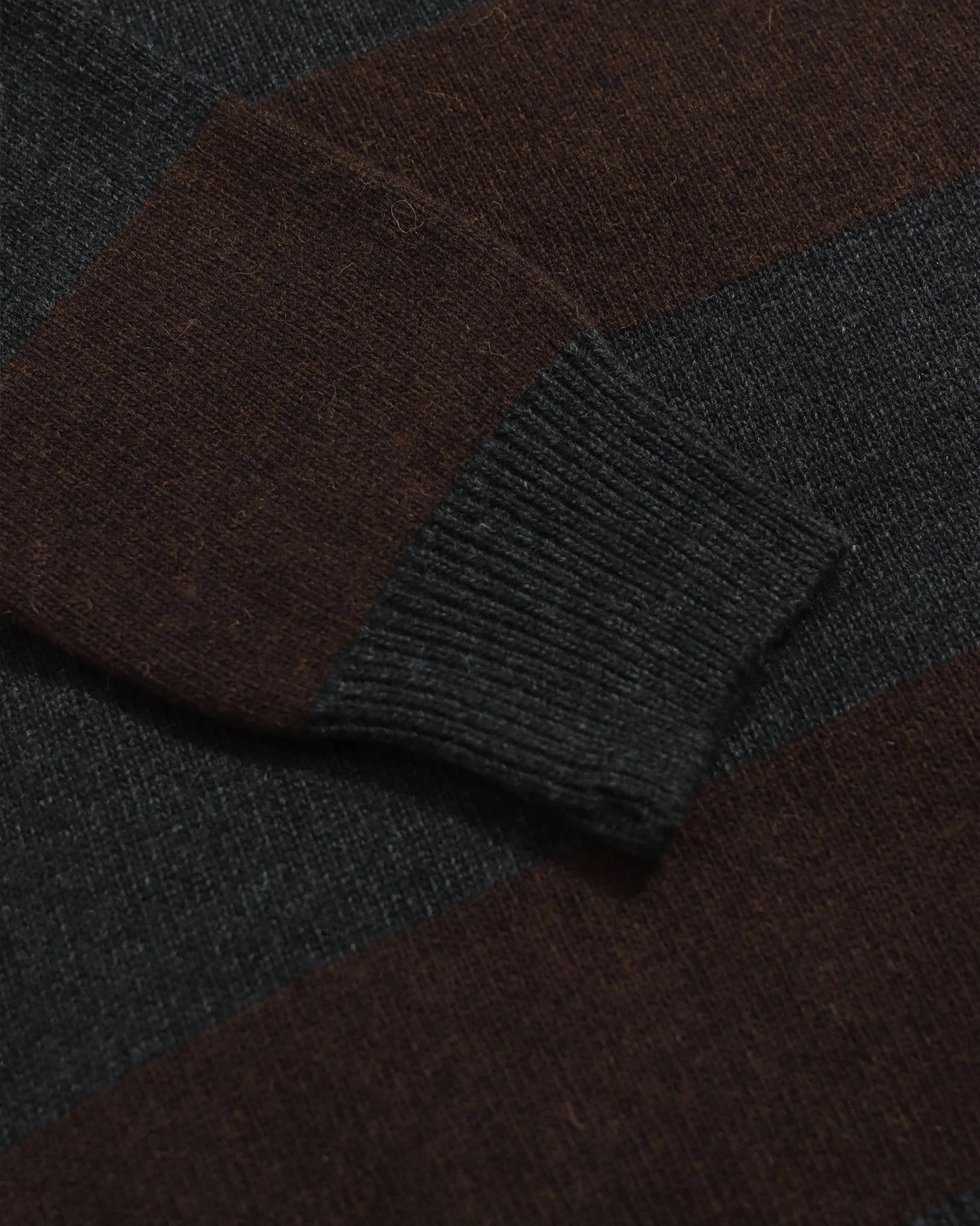 Combin Striped Knit - Grey / Brown