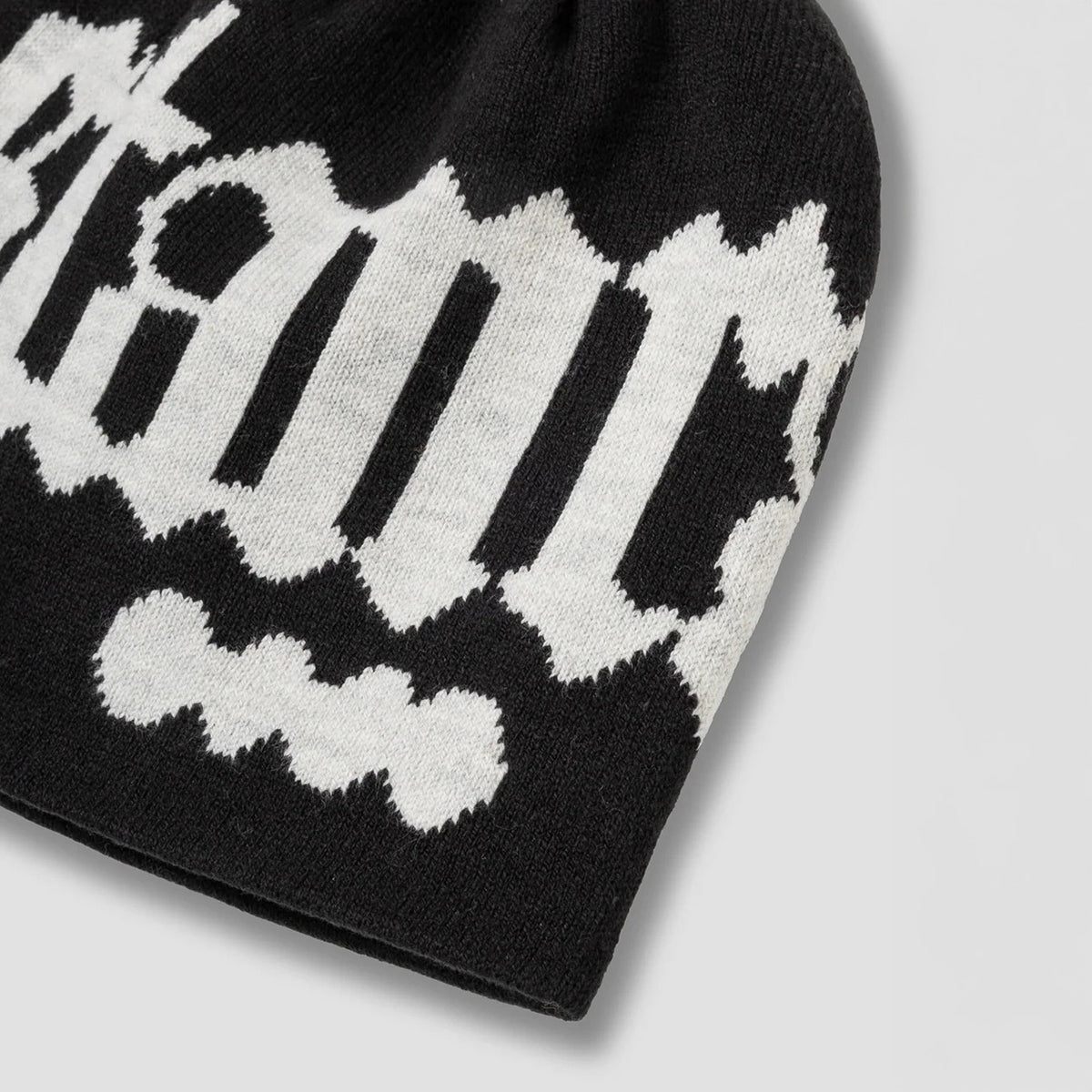Logo Beanie - Black / Arctic Wolf