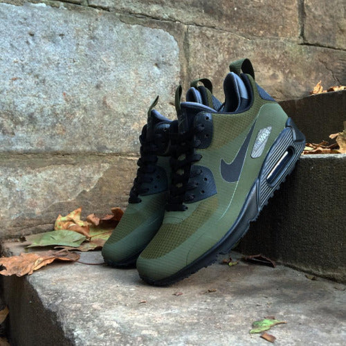 The Nike Air Max 90 Winter Premium is back: The perfect hybrid...