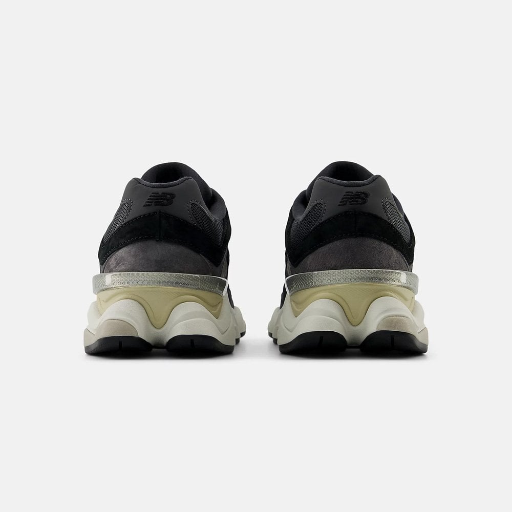 9060 - Black / Phantom - U9060BLC