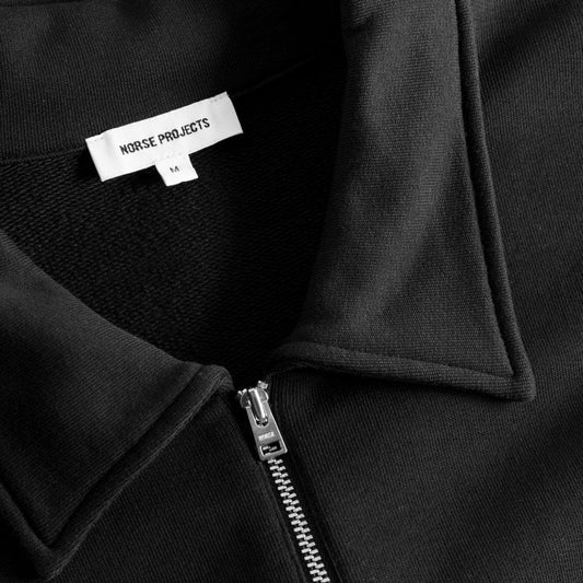 Ketel Relaxed Organic Norse Logo 1/2 Zip - Black