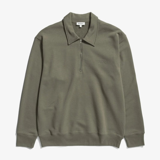 Ketel Relaxed Organic Norse Logo 1/2 Zip - Sediment Green