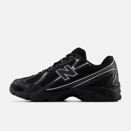 740 Black / Silver Metallic - U740BM2
