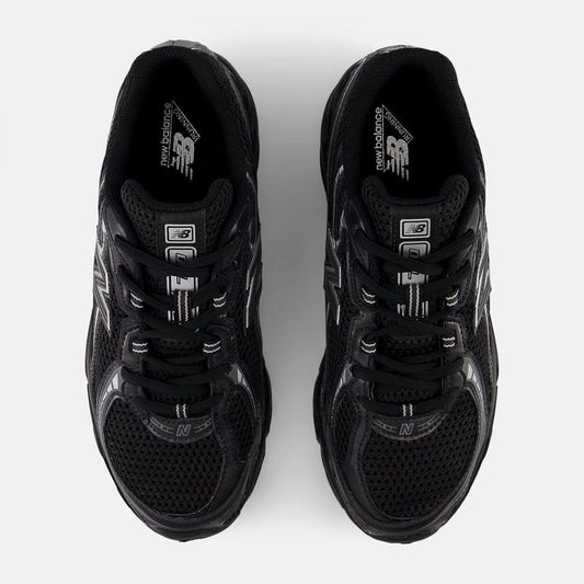 740 Black / Silver Metallic - U740BM2