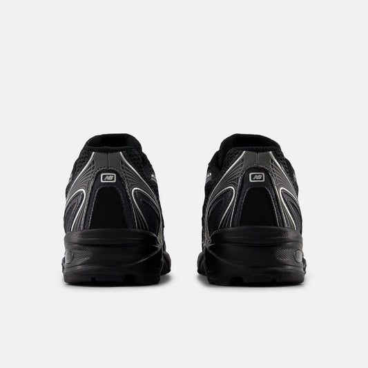 740 Black / Silver Metallic - U740BM2