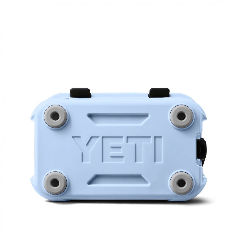 Roadie® 15 Cool Box - Big Sky Blue