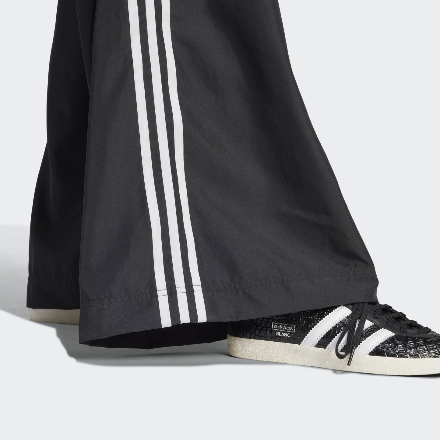 Women's Oversized Track Pant