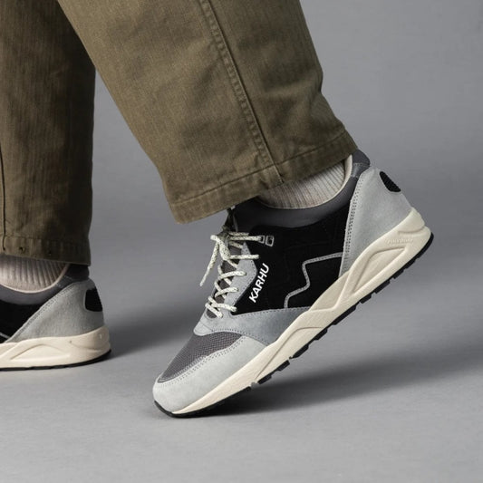Aria 95 - Dawn Blue / Jet Black