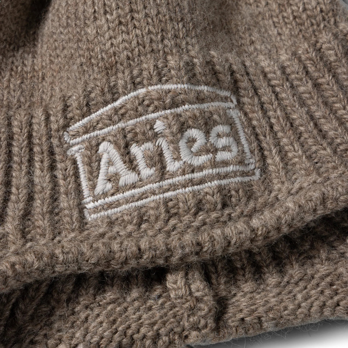 Chunky Knit Pom Pom Beanie - Brown