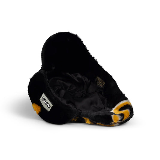 Fuzzzy Duck Does He Trapper Hat