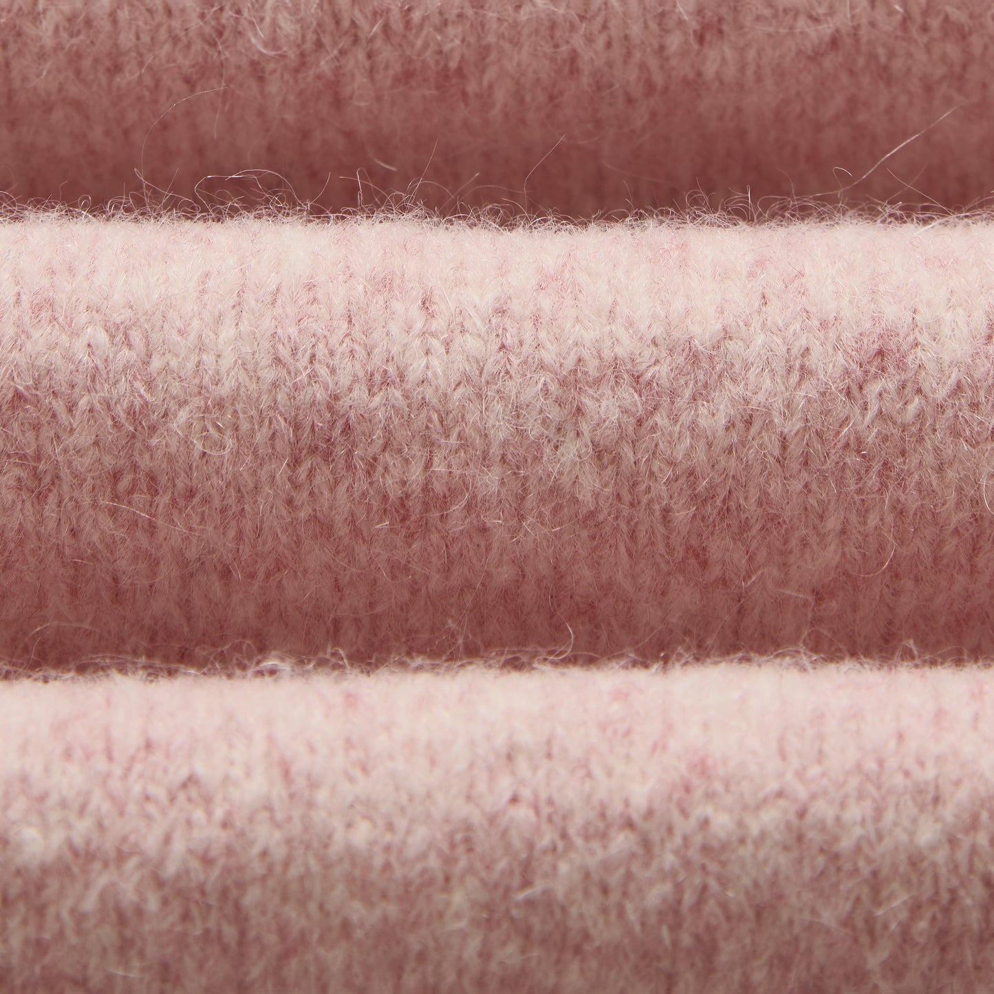 Wilde Crew Fluffy Wool Crewneck - Pale Pink
