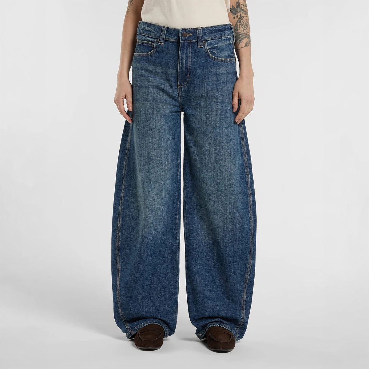 Women's Maricopa Low Waist Barrel Jeans - Mid Blue Fade Wash
