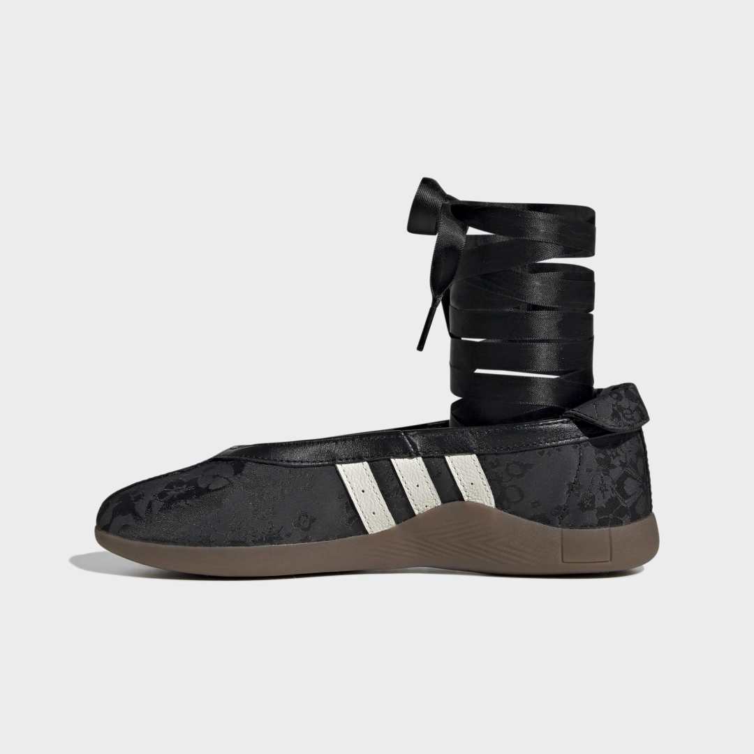 Adidas X Liberty London Taekwondo Mei - Core Black / Off White / Gum