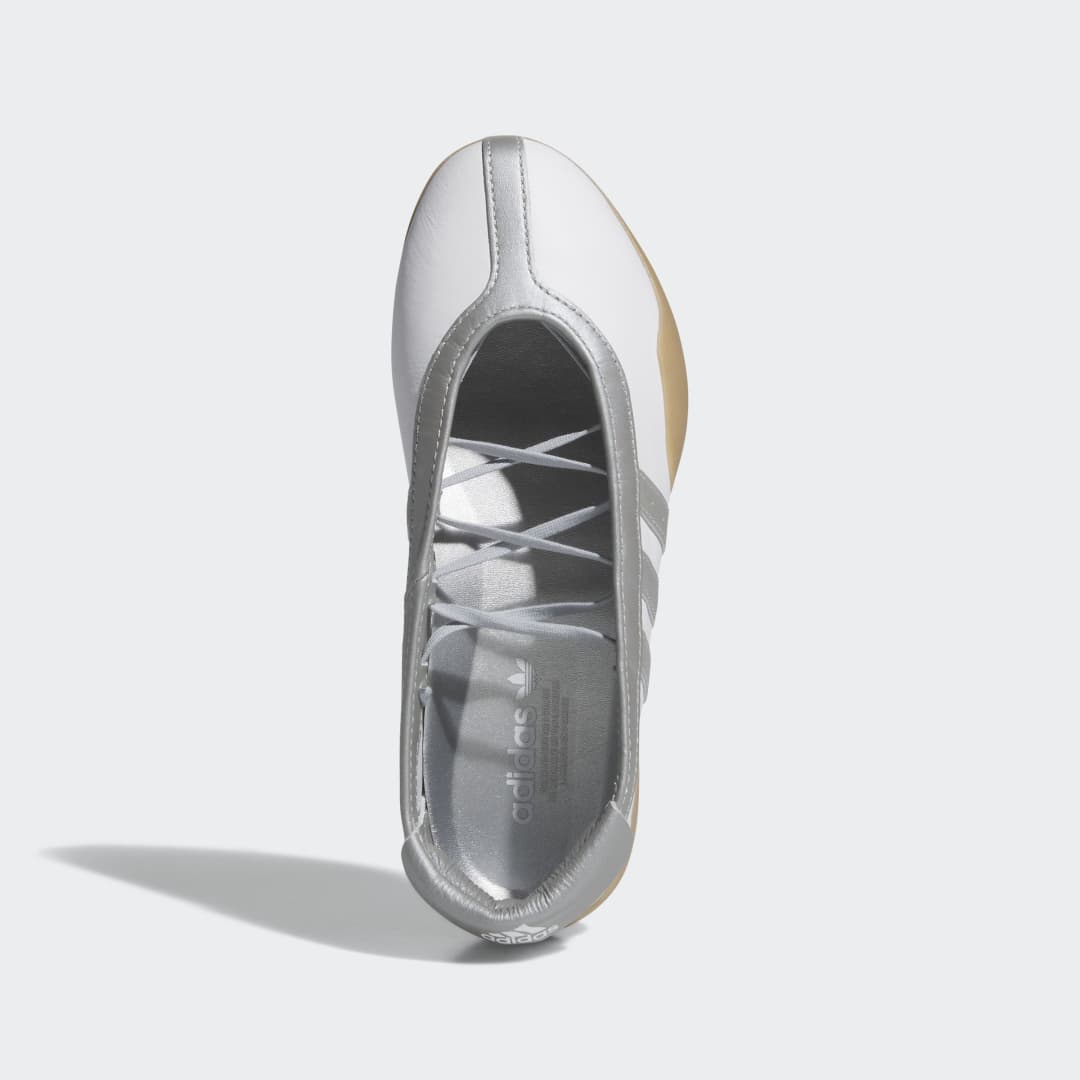 Taekwondo Mei - Cloud White / Silver Metallic / Gum