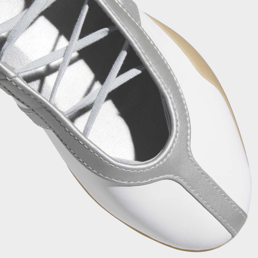 Taekwondo Mei - Cloud White / Silver Metallic / Gum