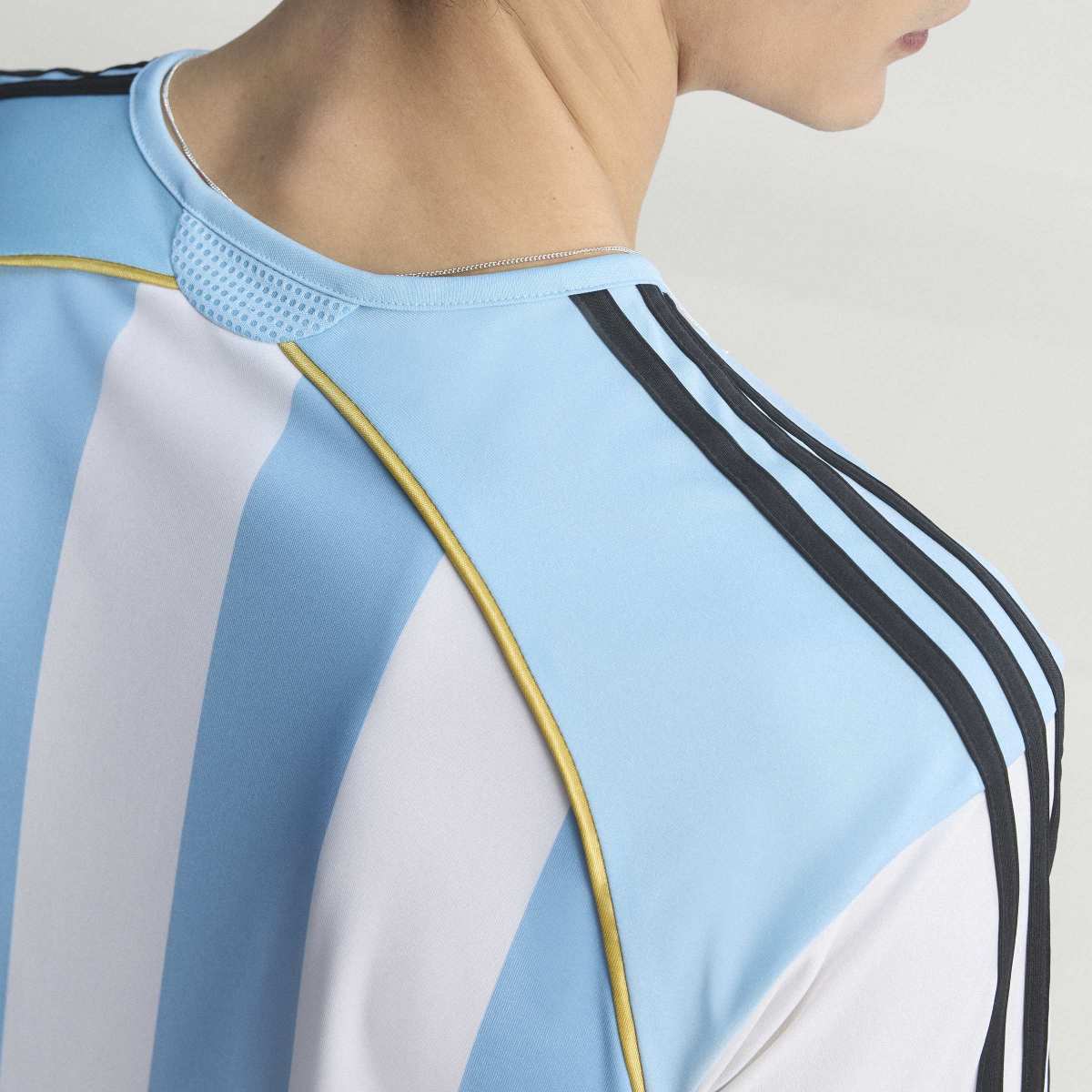 Argentina '06 Home Jersey - White / Clear Blue