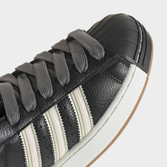Superstar ST - Core Black / Off White / Gum
