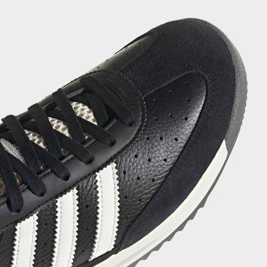 SL72 - Core Black / Off White / Charcoal