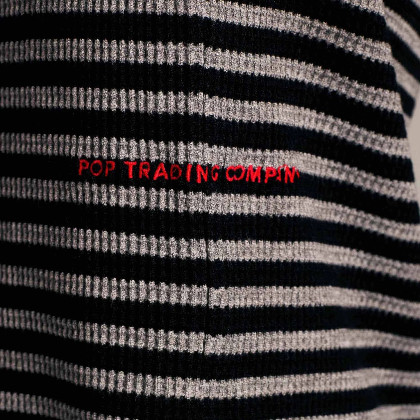 Striped Waffle Crewneck - Grey/Black
